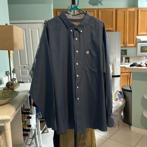 ARIAT men’s button down